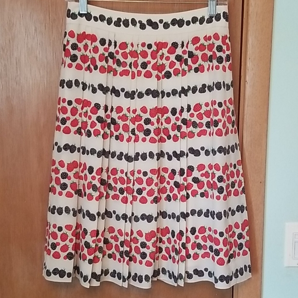 J Crew Ivory Berry Pleated Skirt sz 0 - Picture 3 of 7
